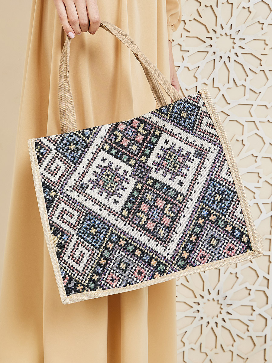 Diamond Pattern Shoulder Bag