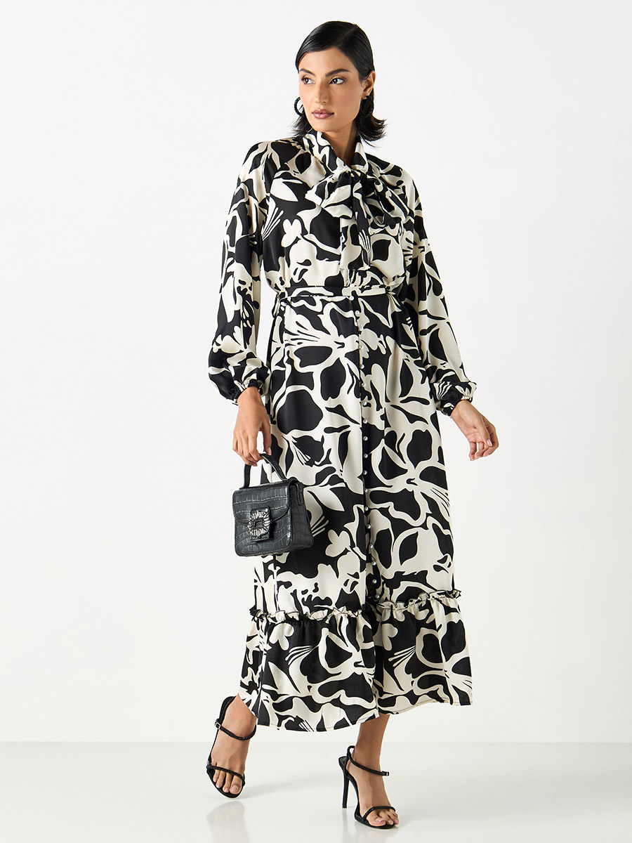 【boohoo】ビーズ ストラップ ティアード マキシ ドレス Buy Floral Print Belted Maxi Dress with Tie-Up Neck Black