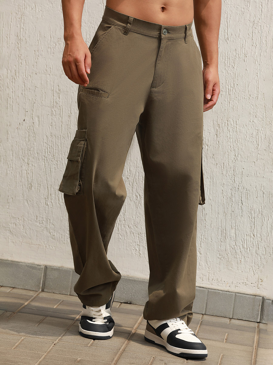 Relaxed Fit Cargo Pants with Zip Pocket For Men at Bahrain Styli