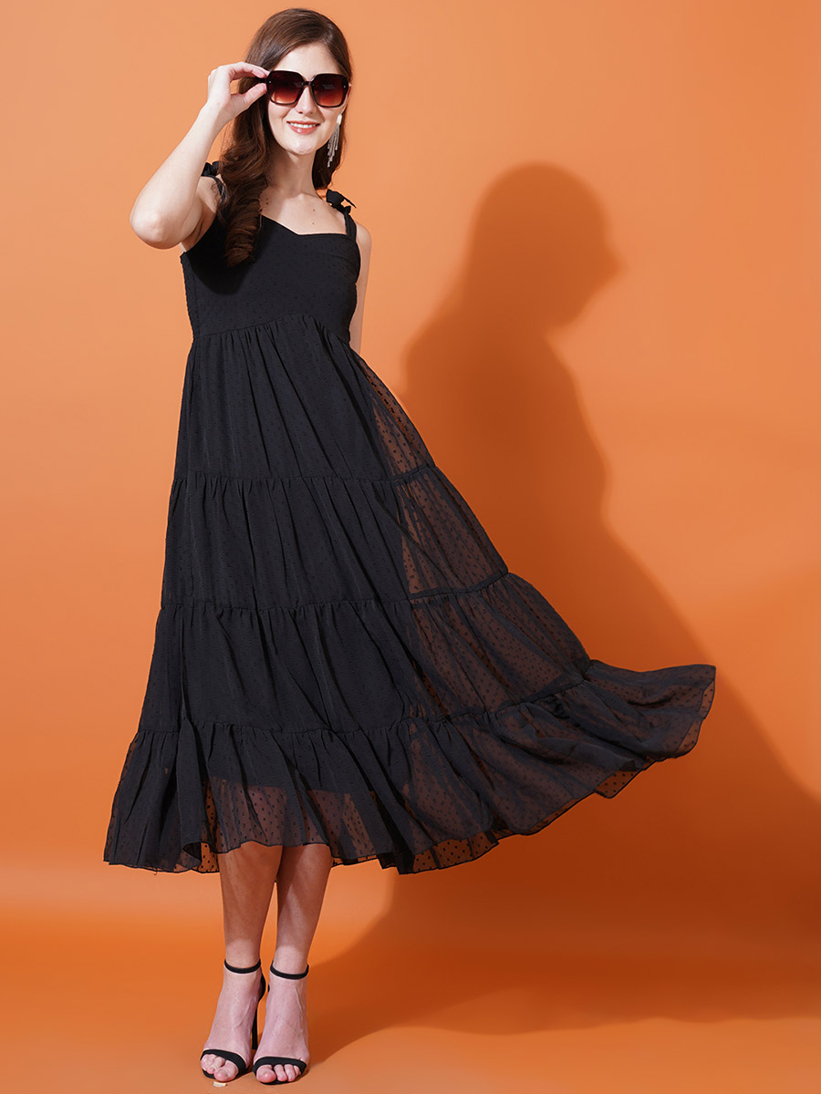Women Black Dobby Sweetheart Neck Layered Hem Dress
