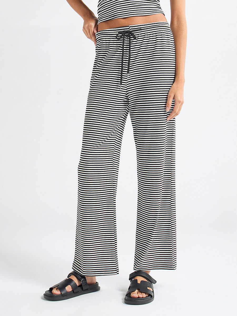 Buy Striped Pants with Drawstring Closure Black For Default Buy Striped Pants with Drawstring Closure Black For Default