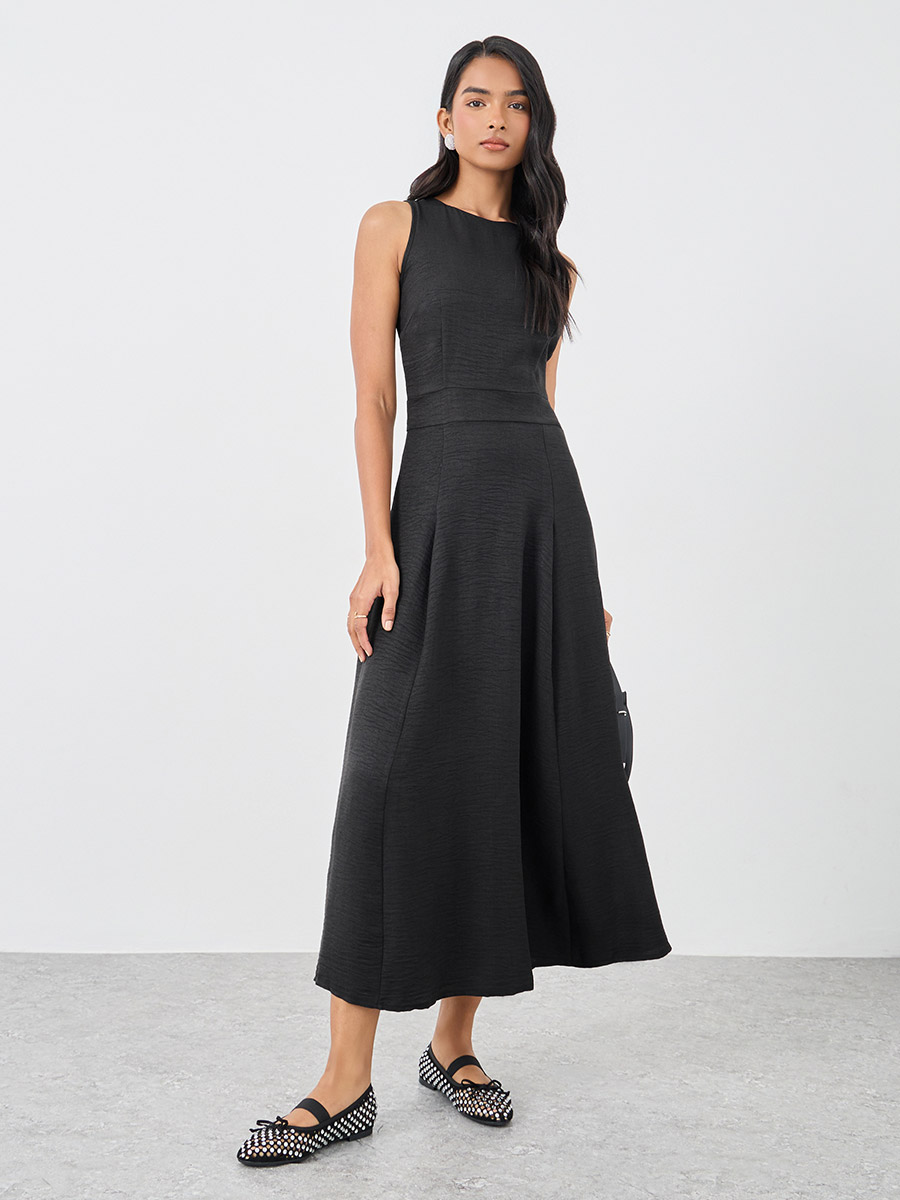 ★E.B.M★ Round neck sleeveless midi one piece EMP2WOP050 Buy Solid Sleeveless Round Neck A-Line Midi Dress Black For