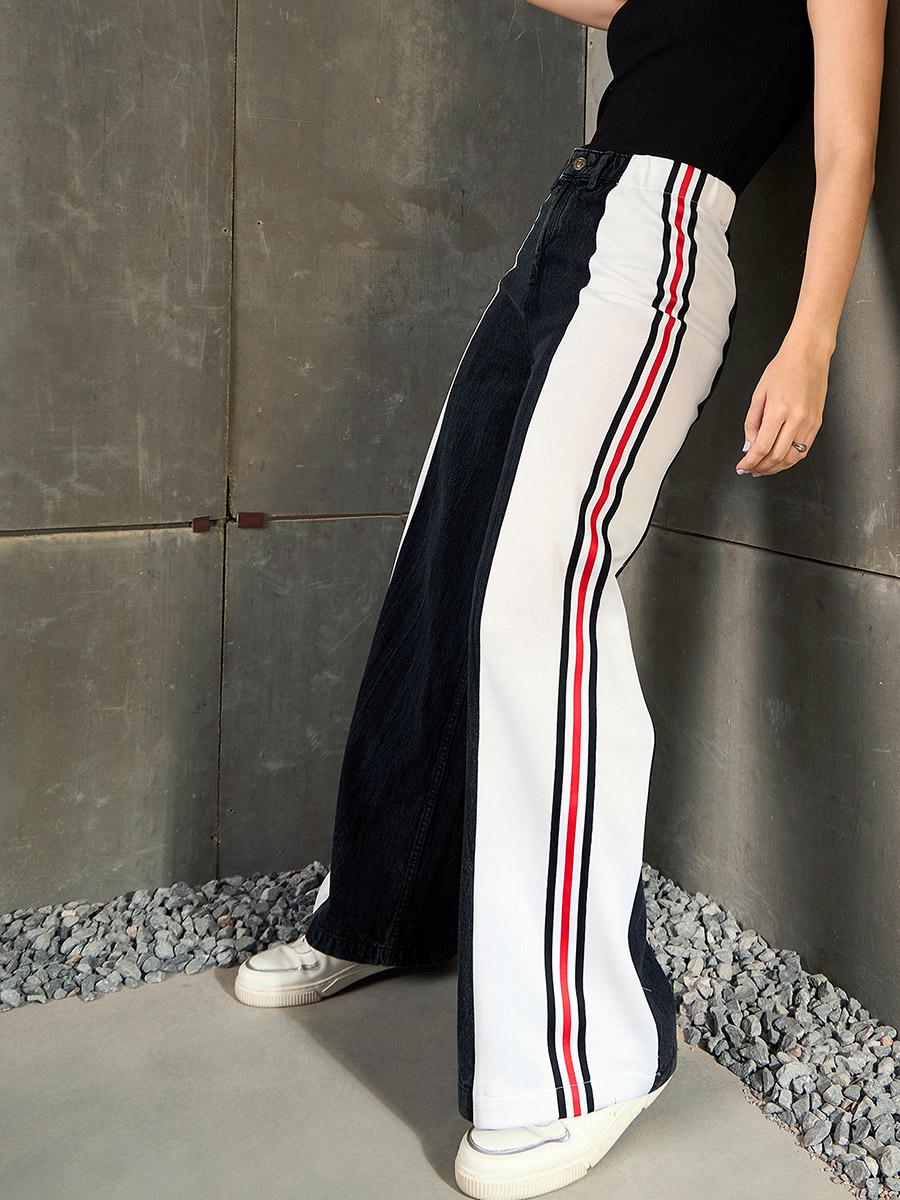Black Washed Side Tape Wide Leg Jeans For Women at Qatar Styli