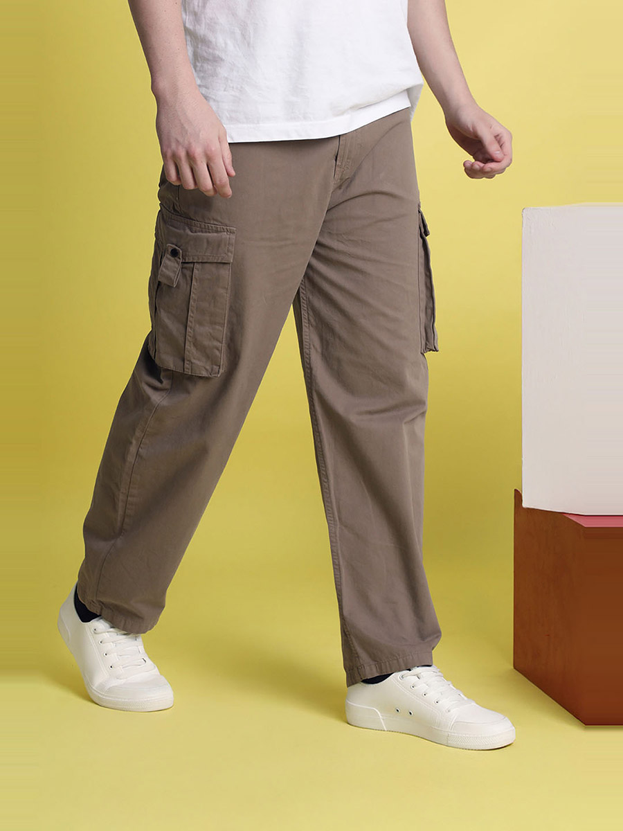 Men Brown Baggy Fit Solid Cargo Trousers For Men at UAE Styli