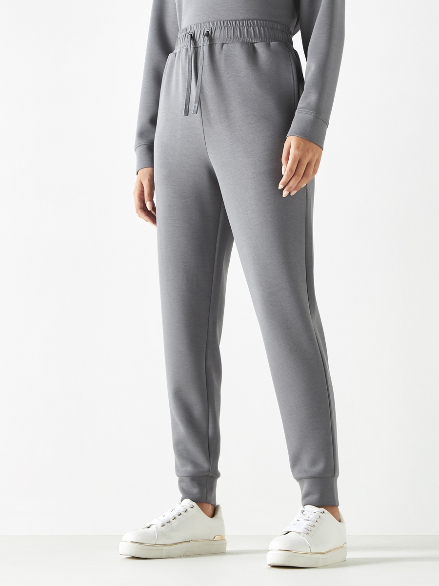 بنطلونرياضيسادةبرباطإغلاقوجيوب